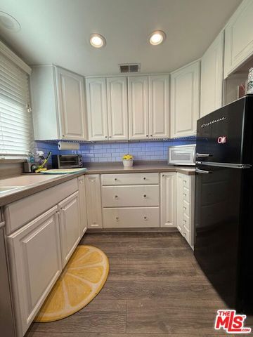 8020 Cora Street, Sunland (los Angeles), CA 91040