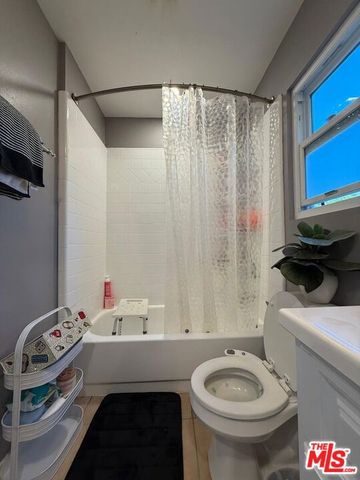 8020 Cora Street, Sunland (los Angeles), CA 91040
