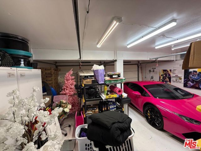 8020 Cora Street, Sunland (los Angeles), CA 91040