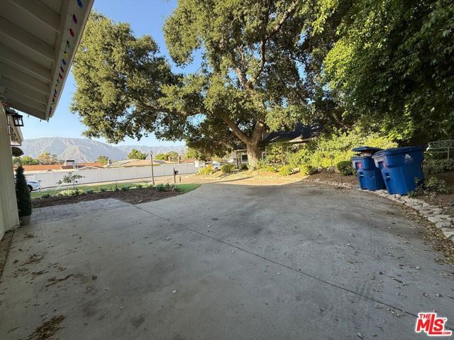 8020 Cora Street, Sunland (los Angeles), CA 91040