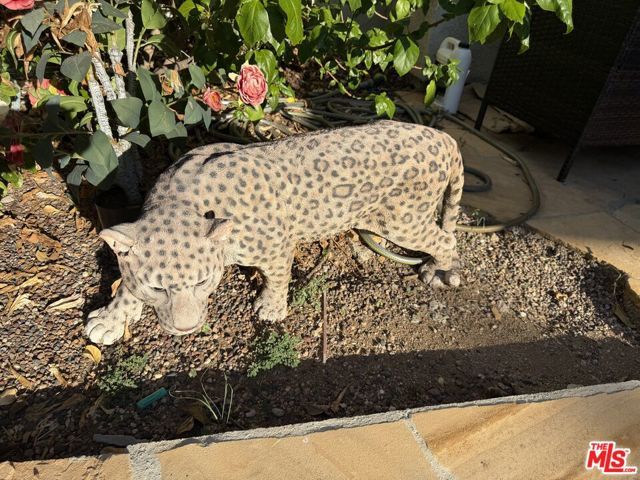 8020 Cora Street, Sunland (los Angeles), CA 91040