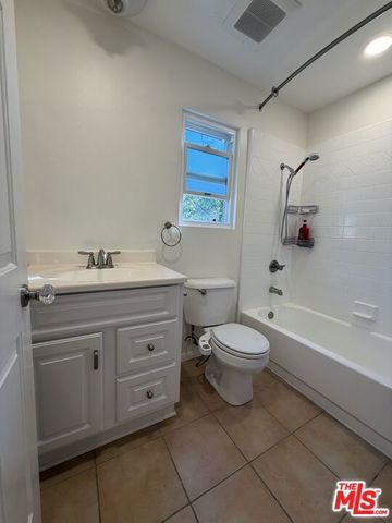 8020 Cora Street, Sunland (los Angeles), CA 91040