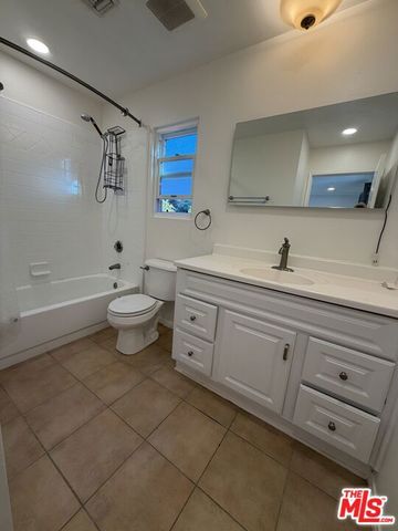 8020 Cora Street, Sunland (los Angeles), CA 91040