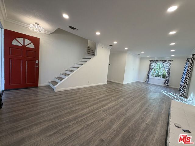 8020 Cora Street, Sunland (los Angeles), CA 91040