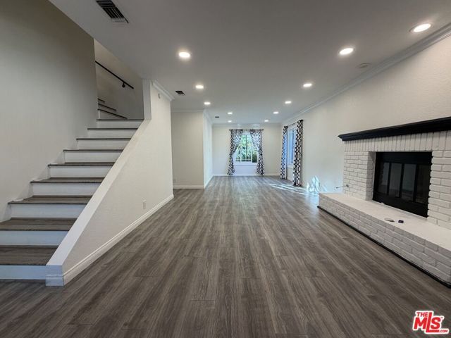 8020 Cora Street, Sunland (los Angeles), CA 91040