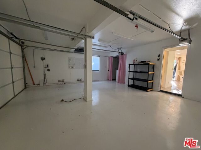 8020 Cora Street, Sunland (los Angeles), CA 91040