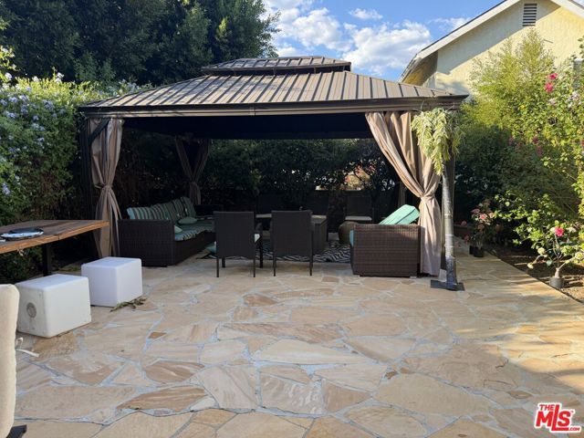 8020 Cora Street, Sunland (los Angeles), CA 91040