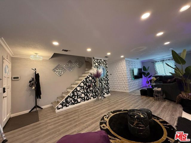 8020 Cora Street, Sunland (los Angeles), CA 91040