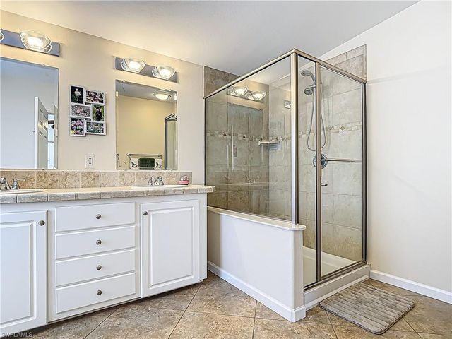 10405 Nightwood DR, Fort Myers, FL 33905