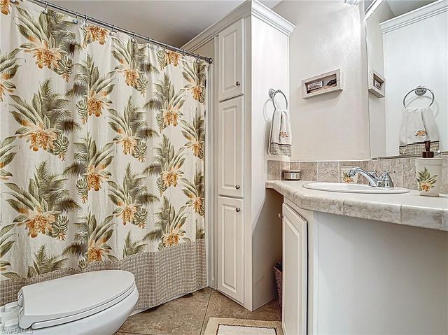 10405 Nightwood DR, Fort Myers, FL 33905