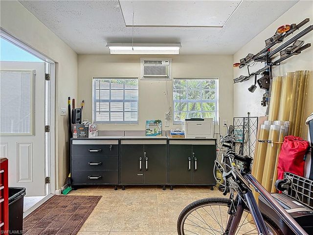 10405 Nightwood DR, Fort Myers, FL 33905