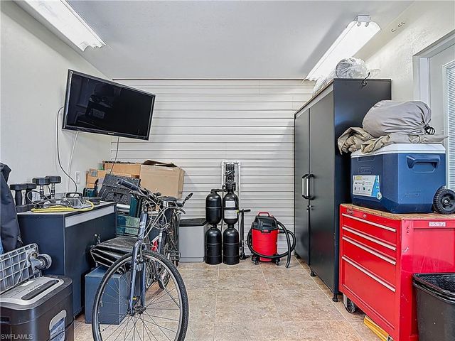 10405 Nightwood DR, Fort Myers, FL 33905