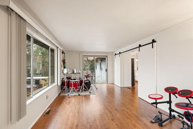 262 Lathrop Lane, Grants Pass, OR 97526