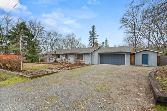 262 Lathrop Lane, Grants Pass, OR 97526