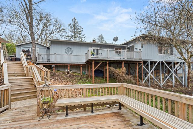 262 Lathrop Lane, Grants Pass, OR 97526