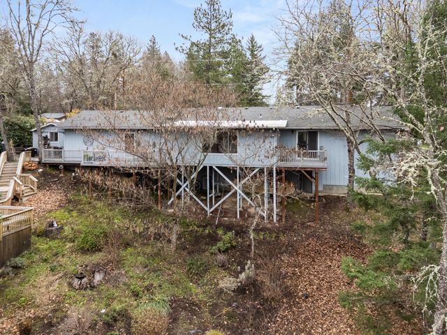 262 Lathrop Lane, Grants Pass, OR 97526