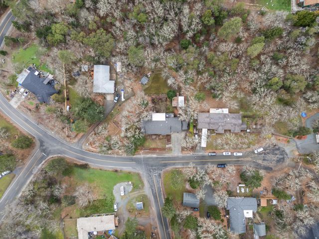 262 Lathrop Lane, Grants Pass, OR 97526