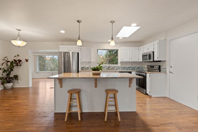 262 Lathrop Lane, Grants Pass, OR 97526