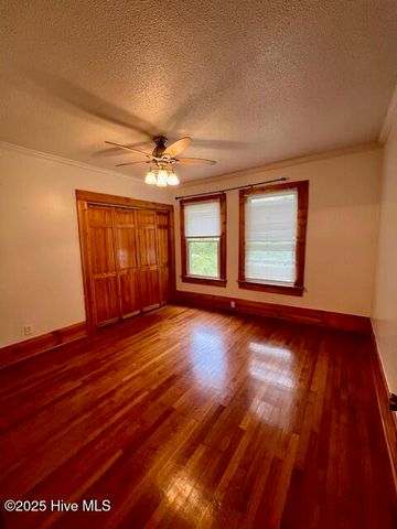 220 River Road, Washington, NC 27889