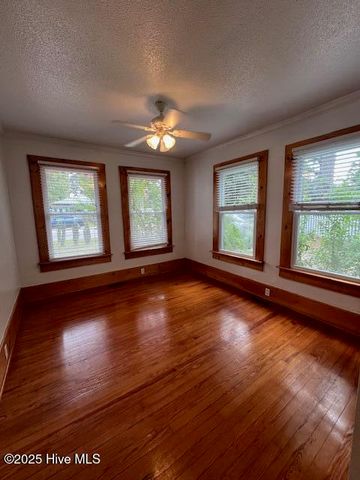 220 River Road, Washington, NC 27889