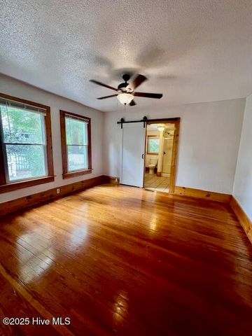 220 River Road, Washington, NC 27889