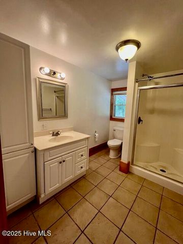 220 River Road, Washington, NC 27889