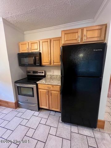 220 River Road, Washington, NC 27889