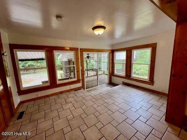 220 River Road, Washington, NC 27889