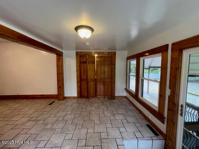 220 River Road, Washington, NC 27889