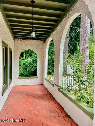 220 River Road, Washington, NC 27889