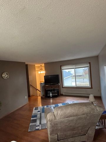 1726 2nd Avenue E, West Fargo, ND 58078