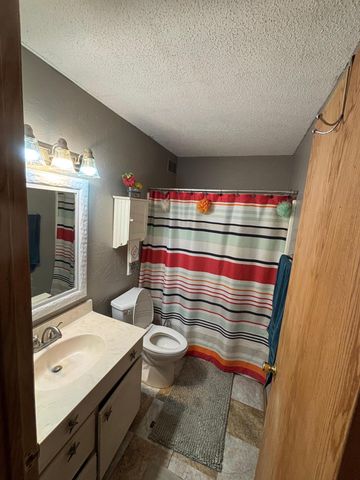 1726 2nd Avenue E, West Fargo, ND 58078