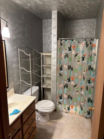 1726 2nd Avenue E, West Fargo, ND 58078