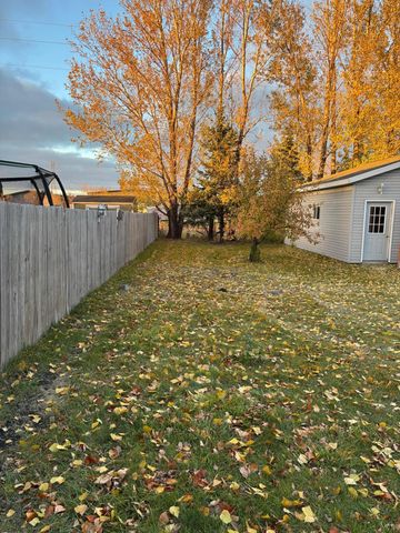 1726 2nd Avenue E, West Fargo, ND 58078