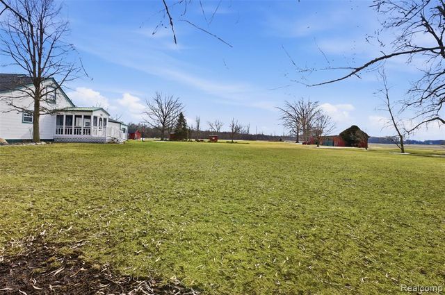 21301 Woodruff Road, Rockwood, MI 48173