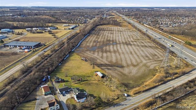 21301 Woodruff Road, Rockwood, MI 48173