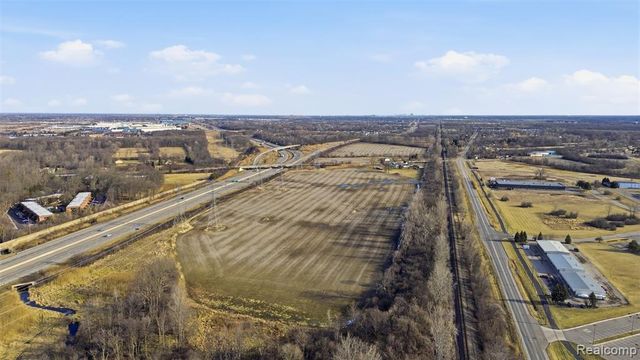 21301 Woodruff Road, Rockwood, MI 48173