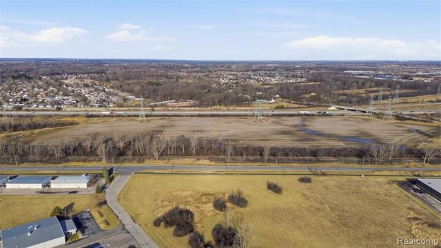 21301 Woodruff Road, Rockwood, MI 48173