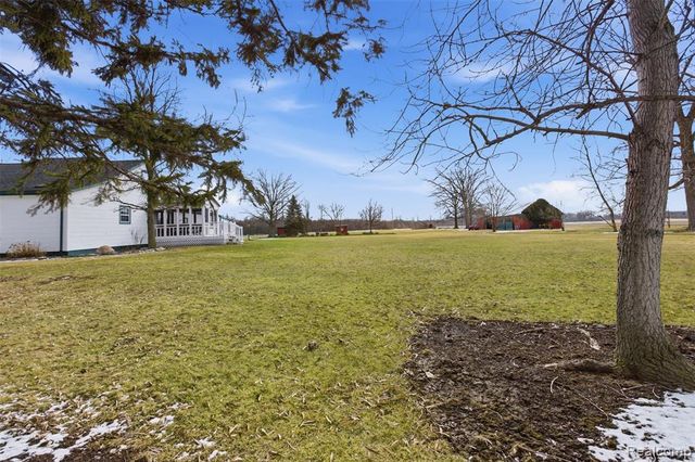 21301 Woodruff Road, Rockwood, MI 48173