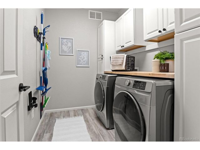 261 S Titus St, Aurora, CO 80018