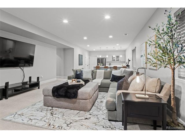 261 S Titus St, Aurora, CO 80018