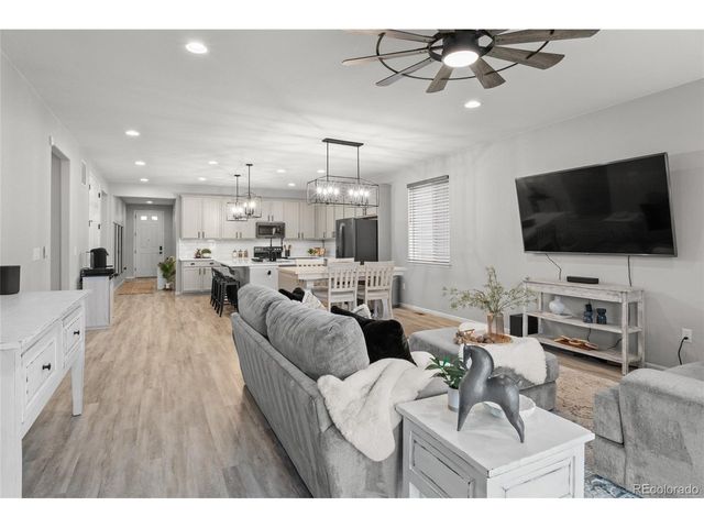 261 S Titus St, Aurora, CO 80018