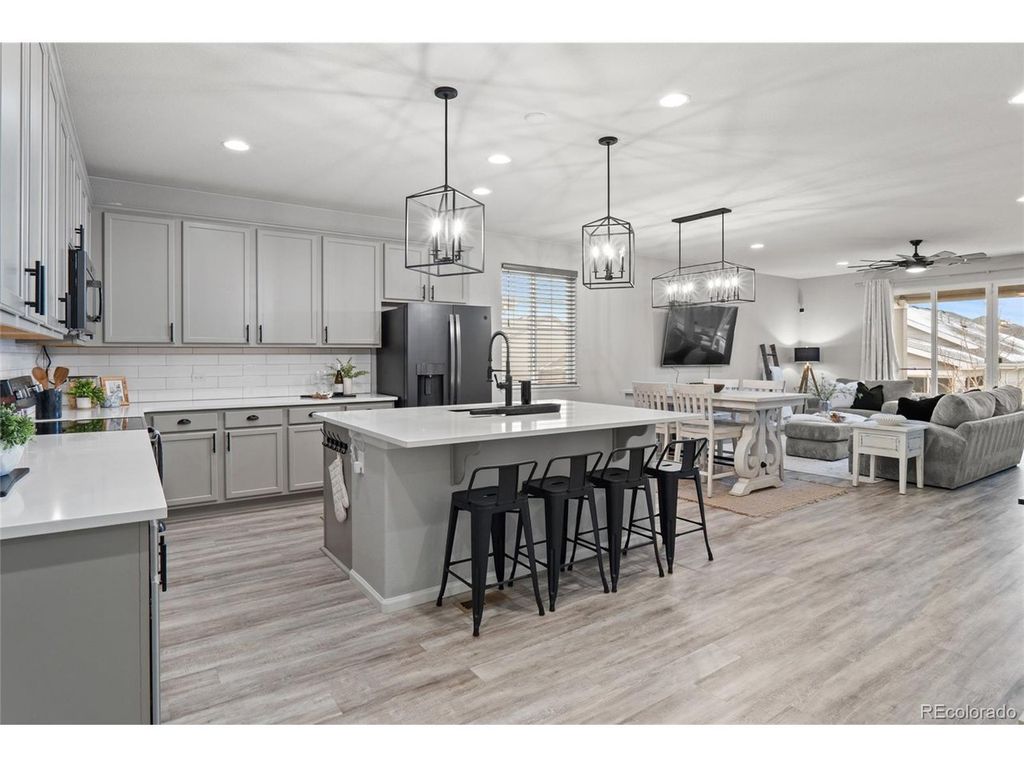 261 S Titus St, Aurora, CO 80018