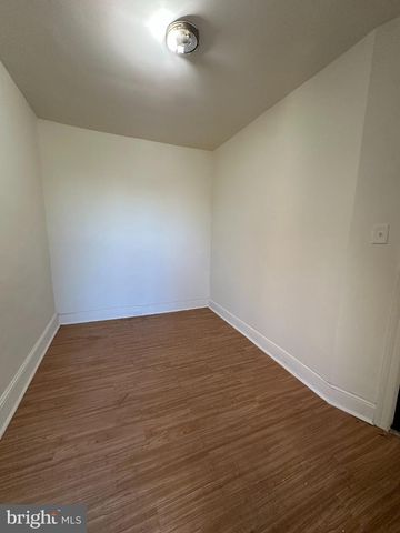 2216 W OAKDALE ST, Philadelphia, PA 19132