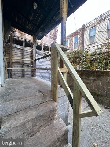 2216 W OAKDALE ST, Philadelphia, PA 19132