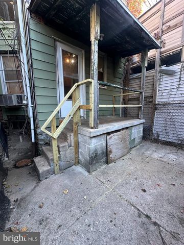 2216 W OAKDALE ST, Philadelphia, PA 19132