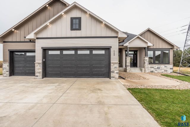 1100 N Scots Pine Dr Drive, Sioux Falls, SD 57110