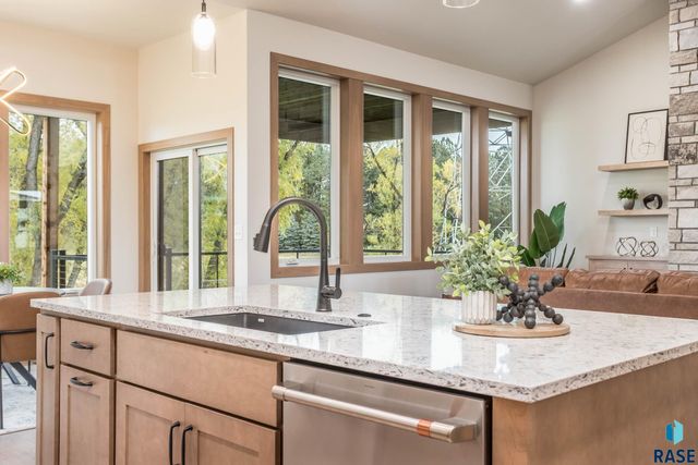 1100 N Scots Pine Dr Drive, Sioux Falls, SD 57110