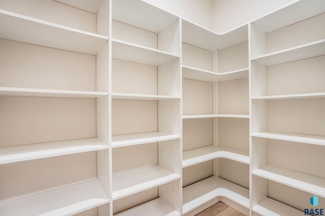 1100 N Scots Pine Dr Drive, Sioux Falls, SD 57110