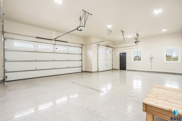 1100 N Scots Pine Dr Drive, Sioux Falls, SD 57110